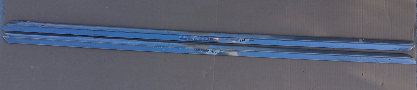 1949-50 Pontiac Rocker Trim 2 dr