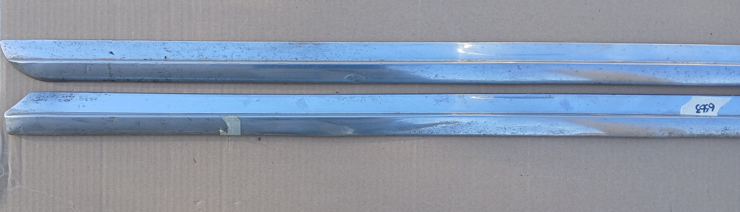 1949-50 Pontiac Rocker Trim 2 dr