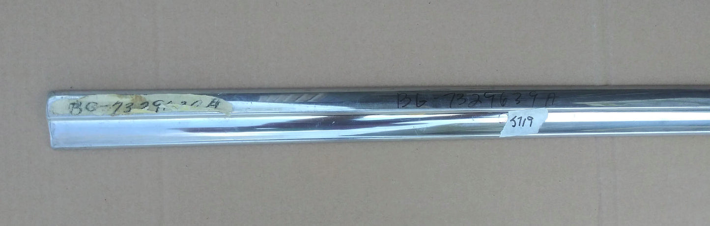 1953 Mercury fender trim RH