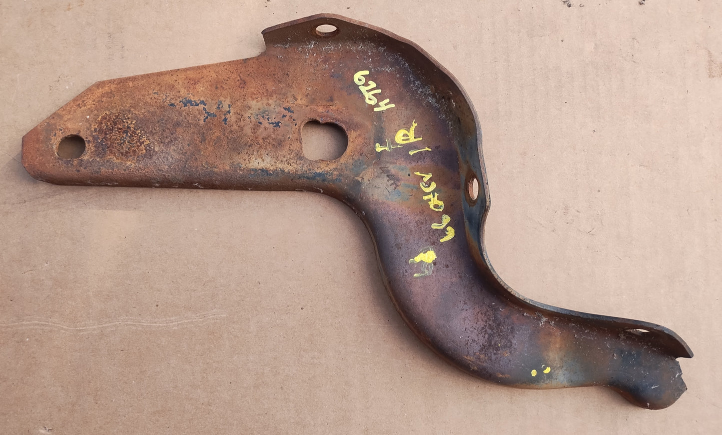 1966 Chevrolet Impala Belai Biscayne Caprice Wagon front bumper bracket inner