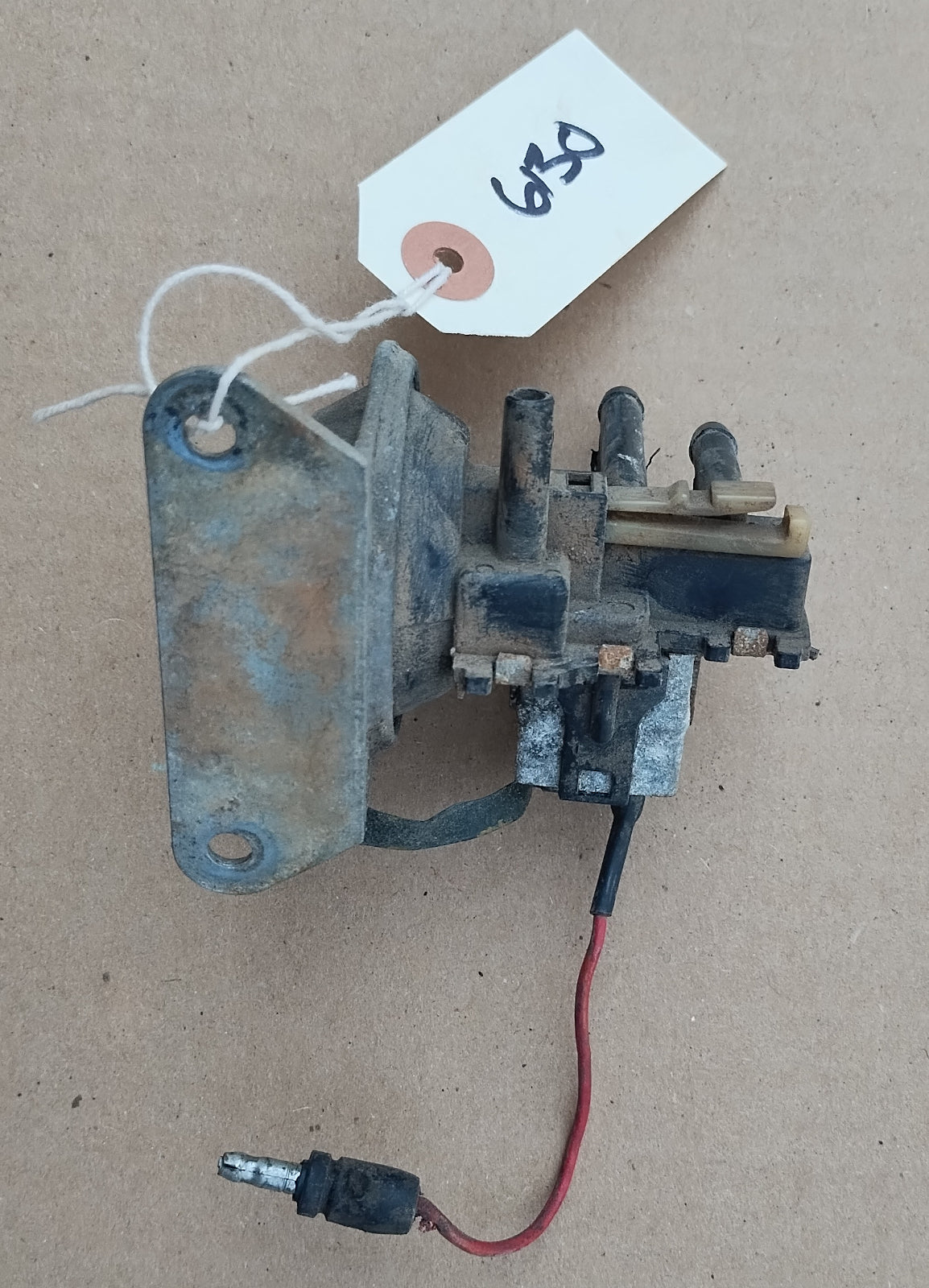 1967 Ford Thunderbird Headlight Door Vacuum Controller