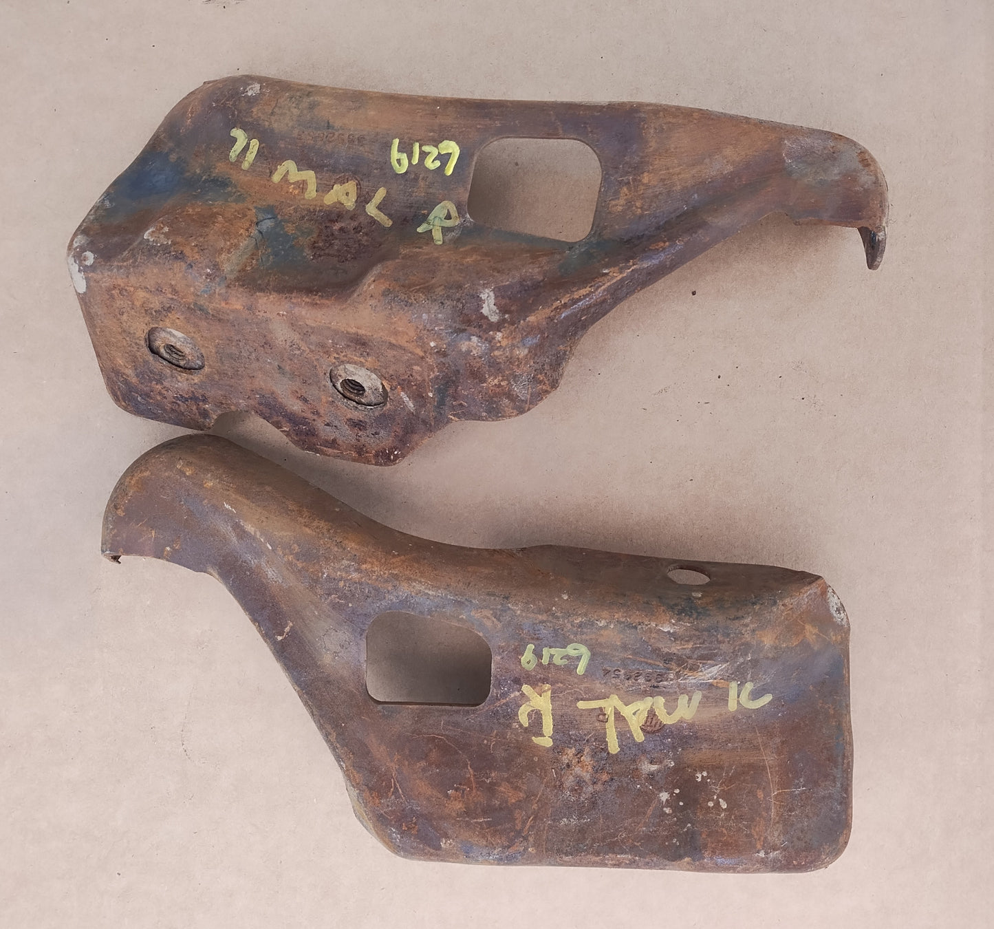 1971 Chevrolet Malibu bumper brackets rear pair