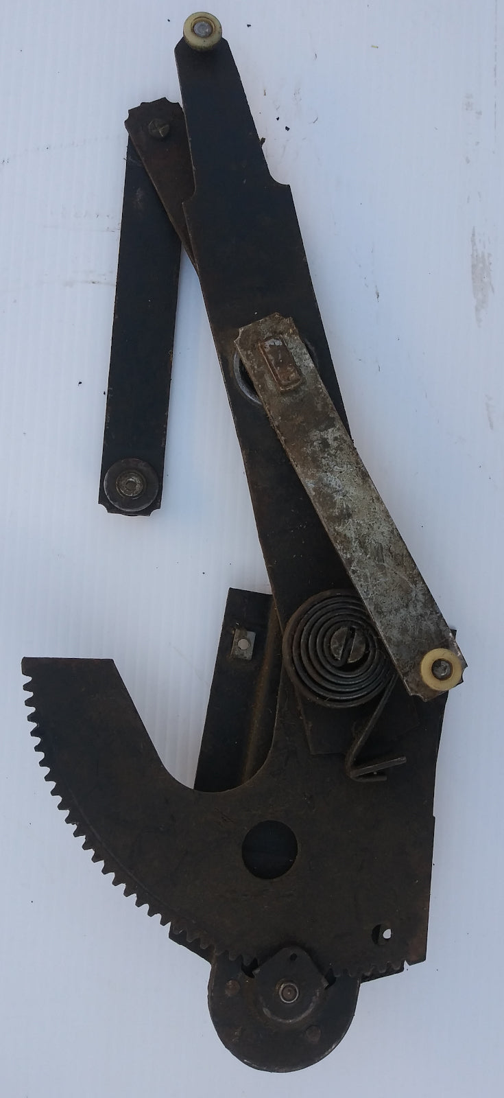 1971 Ford Torino 2DHT window regulator right rear quarter