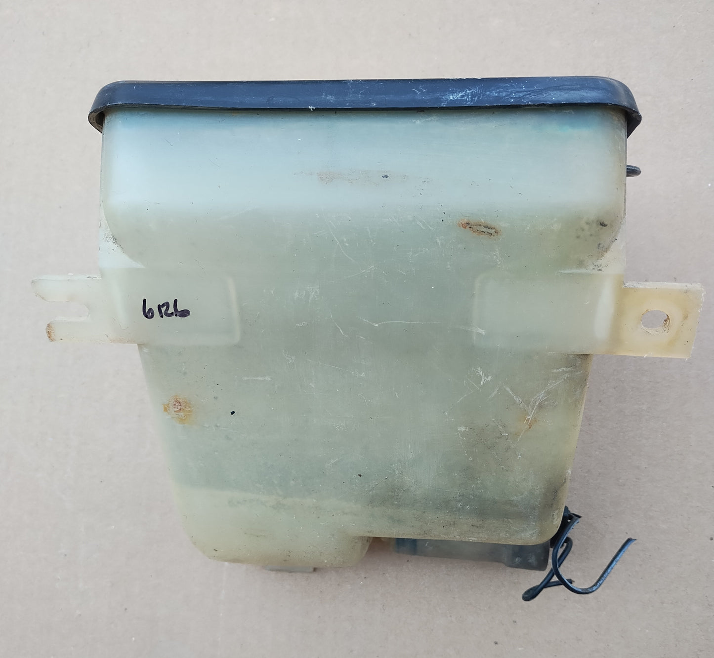 1972-76 Ford Torino washer bottle