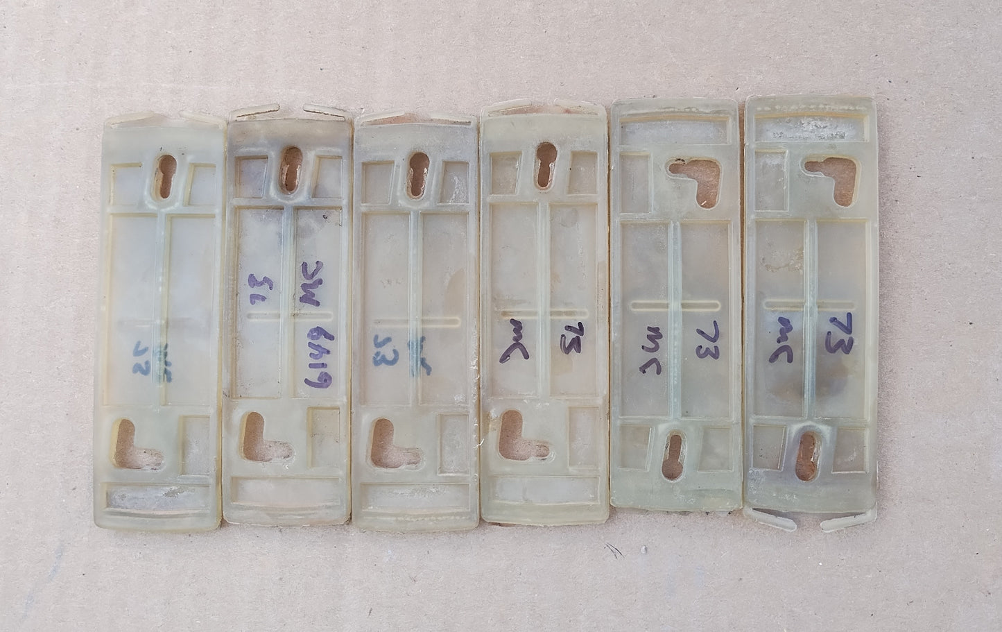 1973 Chevrolet Monte Carlo door trim retainer clips