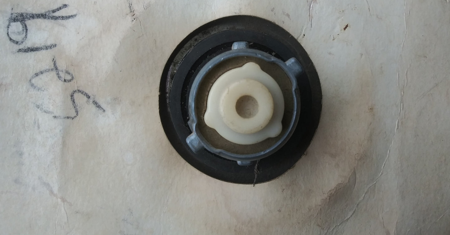 REX locking gas cap 295-VP