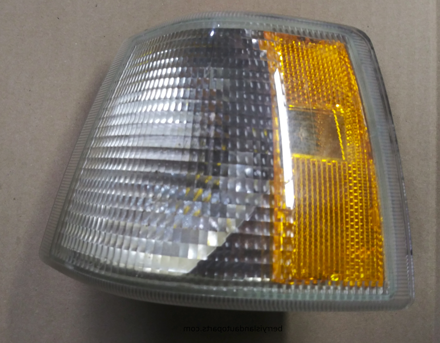 1993-97 Volvo 850 turn signal lens RH