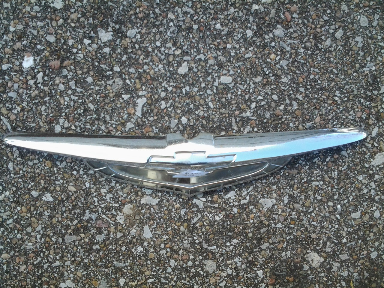 1950 Chevrolet hood ornament