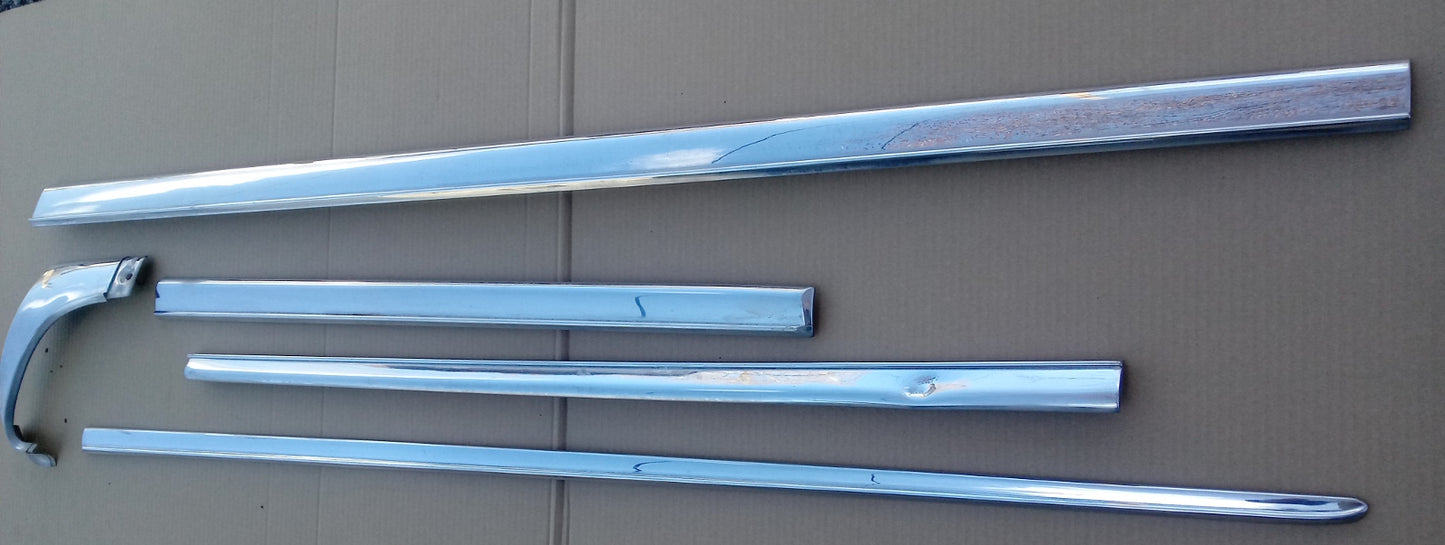 1960 Lincoln Continental 4D side chrome pass side