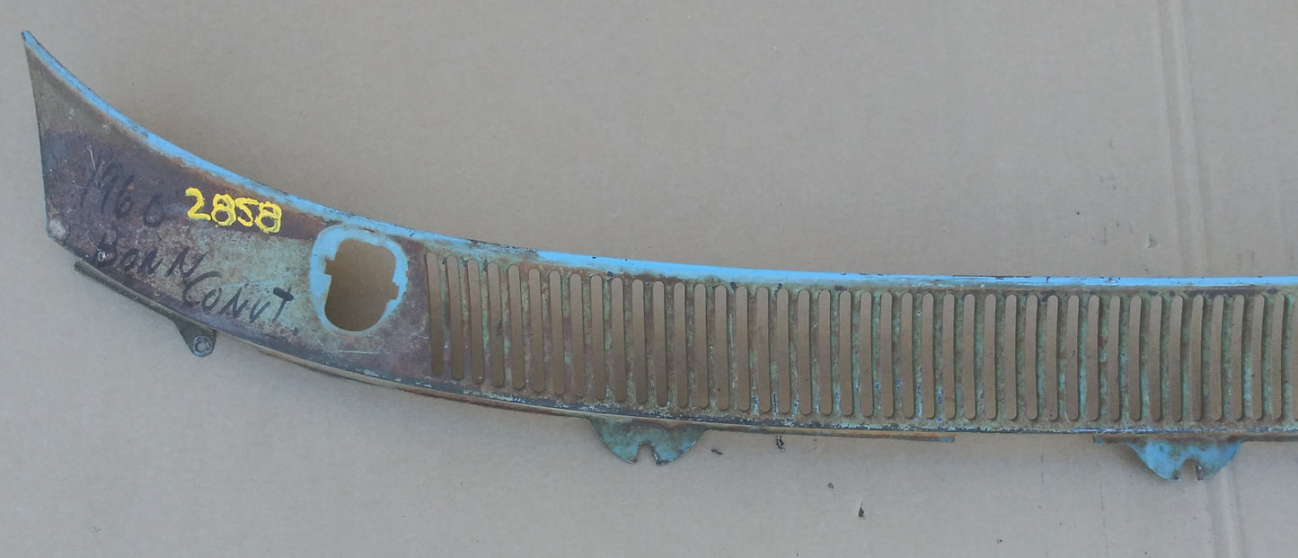 1960 Pontiac Bonneville convt wiper base cowl