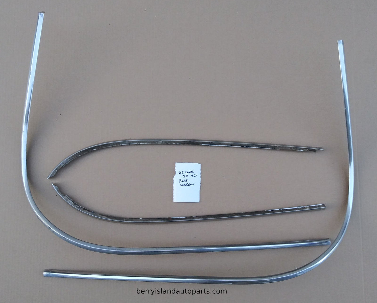 1962 Oldsmobile 88 4d rear window trim