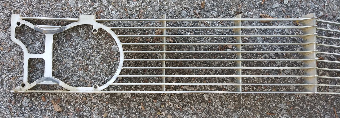 1962 Oldsmobile 98 Starfire front grille