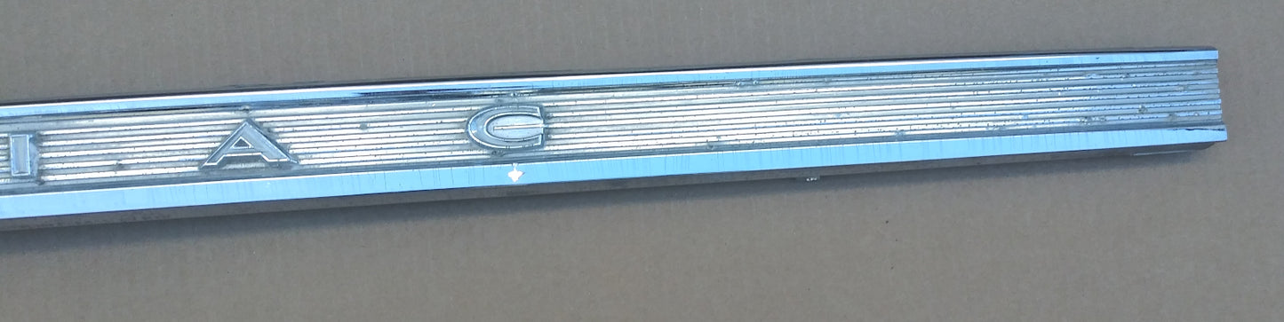 1964 Pontiac Catalina rear panel
