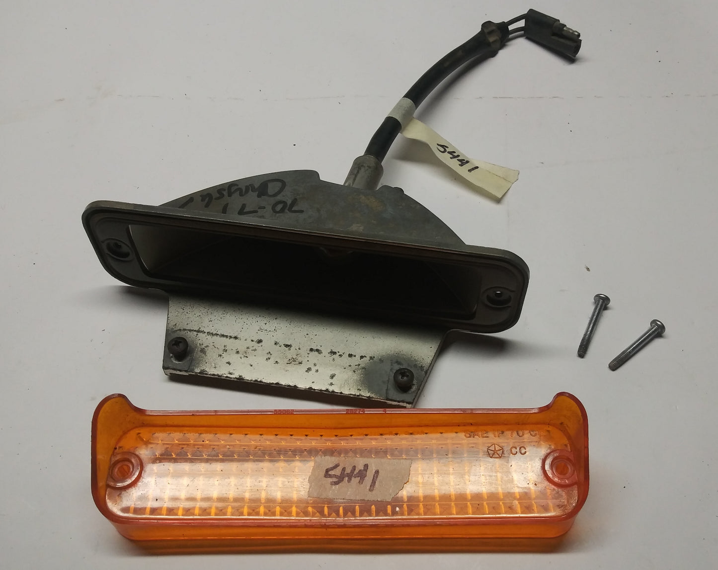 1970-71 Chrysler Newport turn signal assy RH