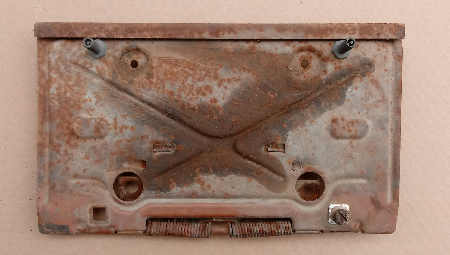 1971 Chevrolet Malibu flipdown rear license plate holder