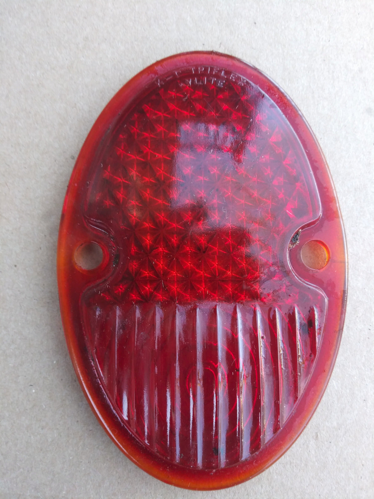 1933-36 Chevrolet taillight lens glass