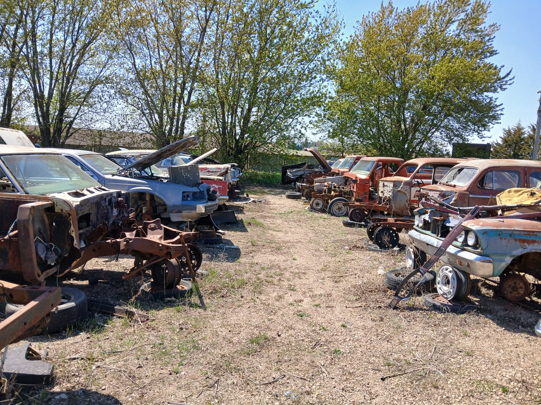 A Great Junkyard on the South Dakota Prairie: Ewe Pullet Self Service, Garretson, SD