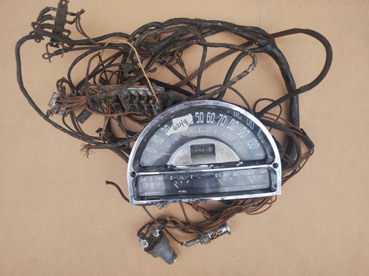 1953-54 Pontiac speedometer cluster with wiring