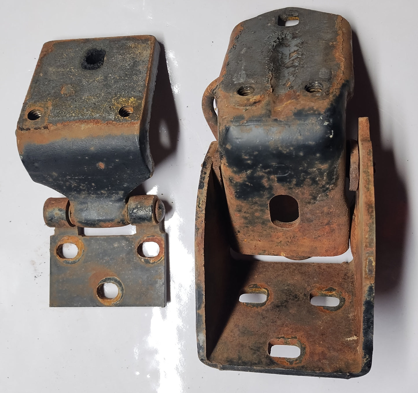 1965 Dodge Coronet door hinges passenger side set