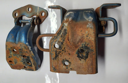 1970-71 Ford Torino door hinges LH