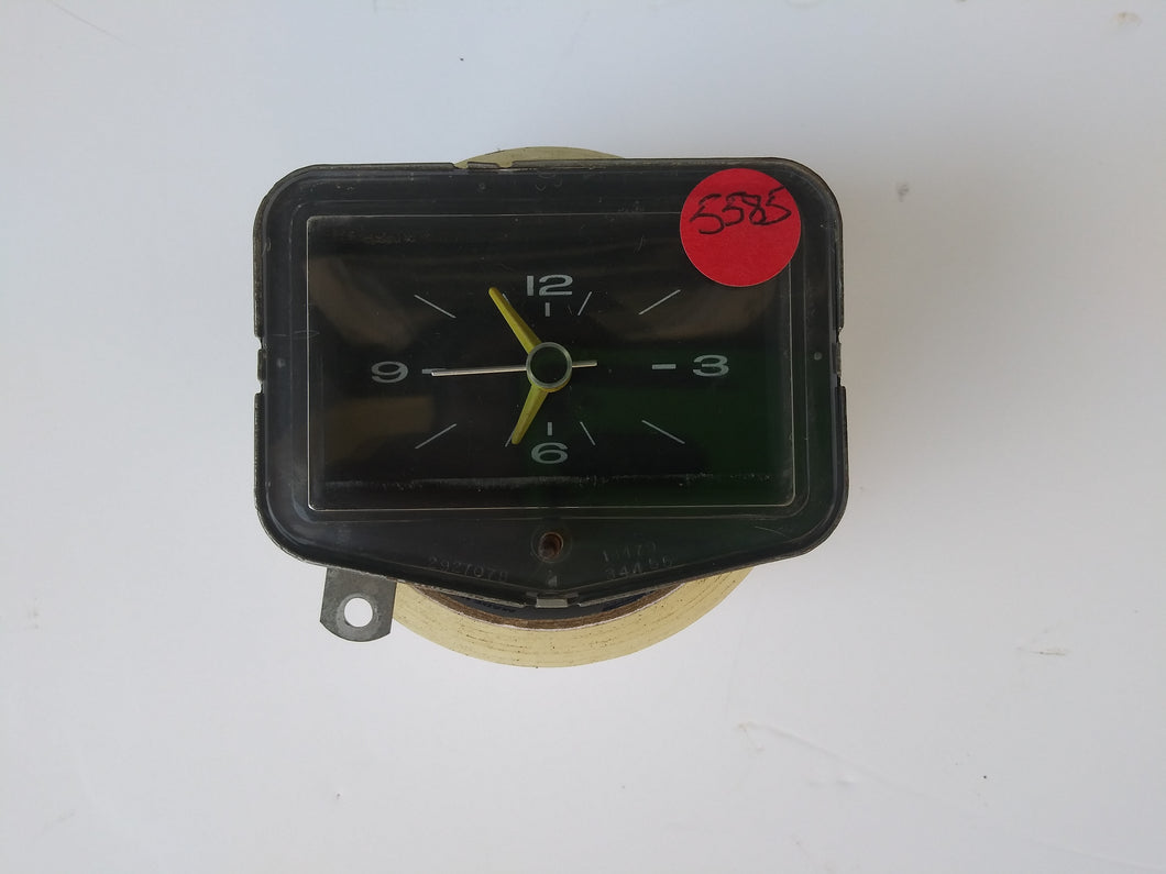 1970 Plymouth Fury dash clock