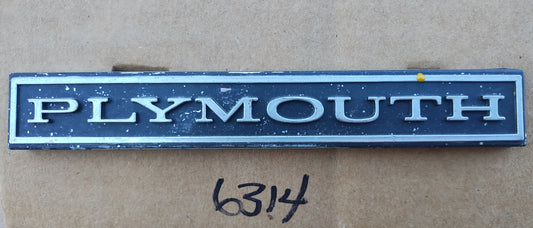 1973 Plymouth Fury grille emblem