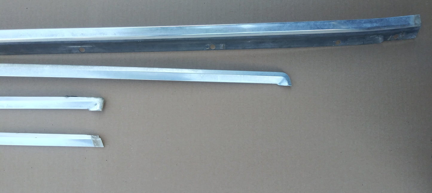 1977 Ford Thunderbird rear window trim