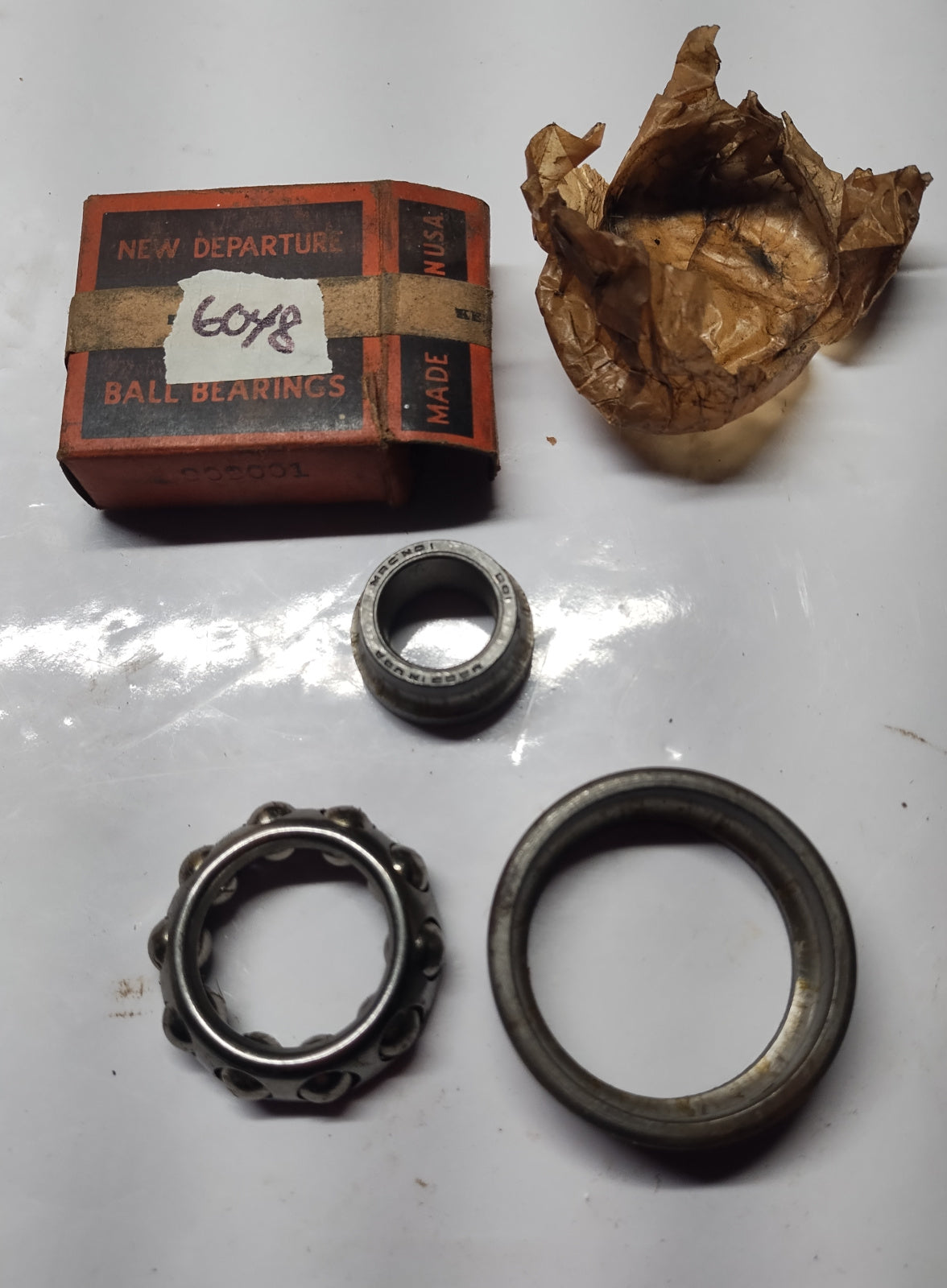 New departure ball bearing set NOS