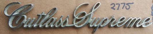 1977 Oldsmobile Cutlass Supreme trunk script