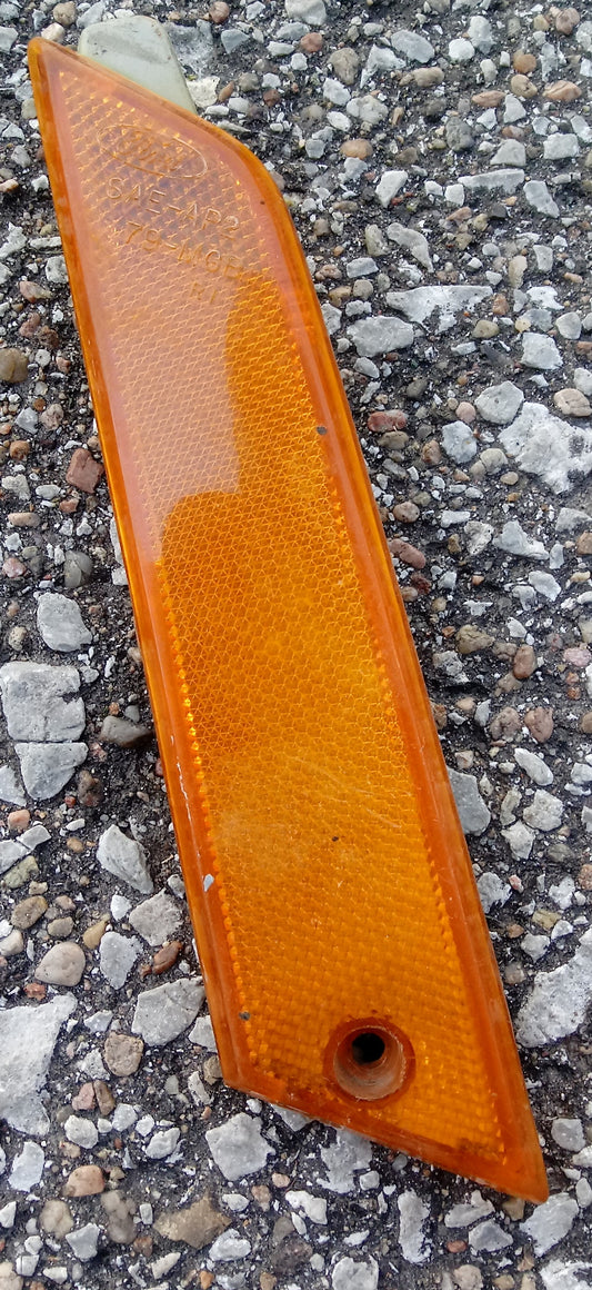 1979 Ford Mustang front side marker light RH