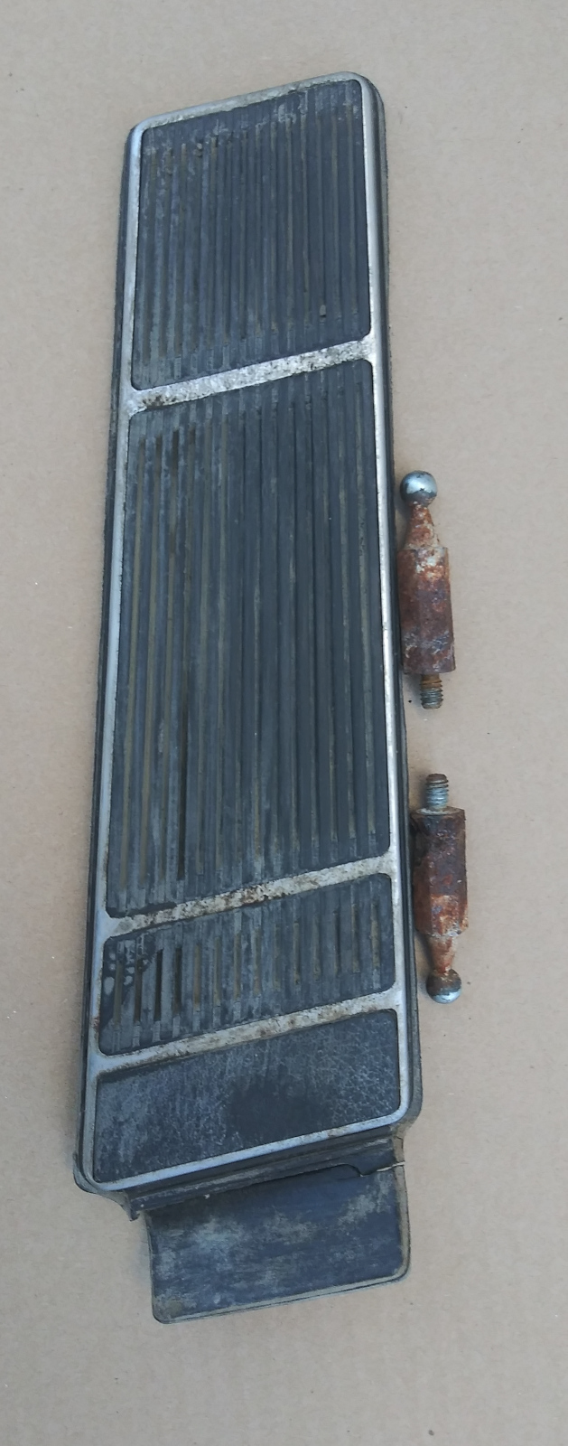 1970 Oldsmobile Toronado accelerator pedal